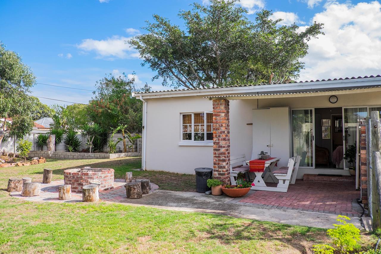 The Garden Cottage On 140 Fordyce Port Elizabeth Eksteriør bilde